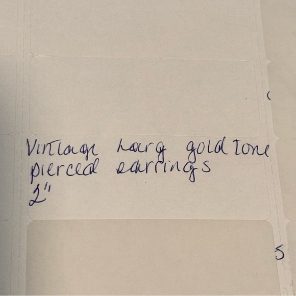 Retro vintage large gold tone pierced earrings - Picture 7 of 7